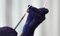 Dünya genelinde üçüncü doz aşı uygulaması artıyor