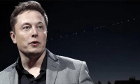  Musk, Tesla'daki hisselerinin geleceğini takipçilerine sordu