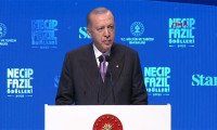 Erdoğan: Bu, fikir ve sanat dünyamızın zorbalarına karşı açılmış bir bayraktır