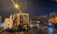 Kocaeli'de tır kazası: Ankara istikametinde ulaşım sağlanamıyor