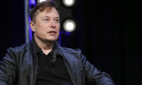 Elon Musk, Tesla'dan hisse satışına devam etti