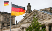 Almanya'da yıllık enflasyon artıya geçti