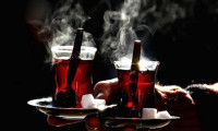 Çay içerken sıcaklığına dikkat; kanser riskini arttırıyor