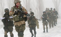 Rusya, batı sınırına asker konuşlandırdı