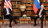 Biden ile Putin ilk kez yüz yüze görüştü