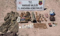 Hakkari'de teröristlere ait silah ve mühimmat ele geçirildi