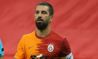 Galatasaray, Arda Turan ile yeni sözleşme imzaladı
