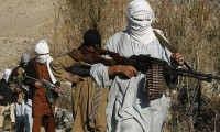 Taliban Afganistan'da bir şehri daha ele geçirdi