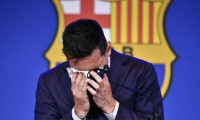 Messi'nin gözyaşları 1 milyon dolara satışa çıktı