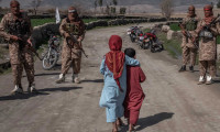 Taliban üç ilçenin kontrolünü kaybetti