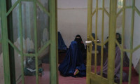 Taliban'dan kadınlara uyarı! Evde kalın