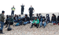 Manş Denizi'nde göçmen geçiş rekoru kırıldı