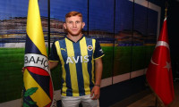 Fenerbahçe, Burak Kapacak ile 5 yıllık anlaşma imzaladı