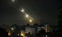 İsrail: Gazze'den atılan iki roket Tel Aviv açıklarına düştü