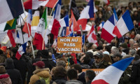Fransa’da aşı karşıtları protestolara devam ediyor