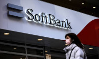 SoftBank 895 milyon dolar net zarar açıkladı