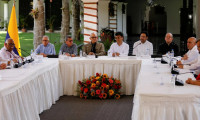Kolombiya yönetimi isyancı ELN ile tekrar masaya oturuyor