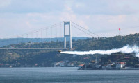 İstanbul Boğazı'nda geçişler askıya alındı
