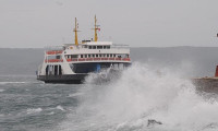 İstanbul'da deniz ulaşımına fırtına engeli