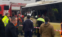 İETT otobüsü tramvayla çarpıştı! Kazada yaralananlar var