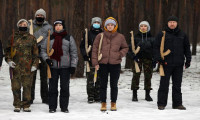Ukrayna askeri sivil halkı olası bir savaşa eğitiyor