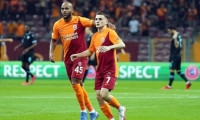 Galatasaray' ın 3 yıldızına 1 milyar
