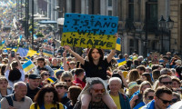Zelenskiy'nin çağrısının ardından destek gösterisi düzenlendi