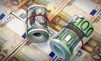 Euro, dolar karşında 5 yılın dibinde