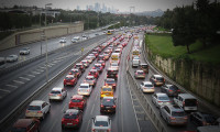 Sıcak havanın etkisiyle İstanbul'da trafik yoğunluğu 