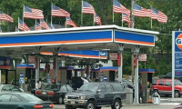 ABD'de benzin fiyatları ilk kez 5 doların üzerine çıktı
