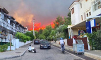 Marmaris yangını yerleşim yerlerine kadar ilerledi: Evler boşaltıldı