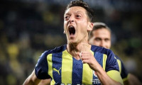 Resmi imza yarın: Başakşehir'den Mesut Özil paylaşımı!