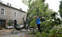 Fransa'nın  Korsika Adası'nda, şiddetli fırtına 6 kişi yaşamını yitirdi