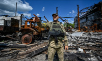 Rusya, Ukrayna'da helikopterlerin onarıldığı fabrika tesisini vurdu