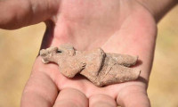 7 bin 800 yıllık kadın figürü heykeli bulundu