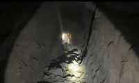 Pençe-Kilit: Çok sayıda mühimmatın ele geçirildiği mağaranın görüntüleri