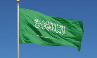 Suudi Arabistan'da kabine değişikliği: Kralın oğlu savunma bakanı oldu