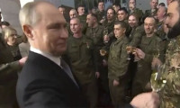 Putin'den 'şampanyalı' ulusa sesleniş