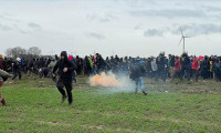 Almanya'da 35 bin çevreci linyit köyünde eylem yaptı