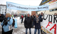 Davos'ta WEF açılışı öncesi iklim krizi protestosu
