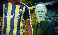 Fenerbahçe'nin yıldız ismine Premier Lig'den bir talip daha!