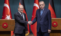 Erdoğan, Almanya Başbakanı Scholz ile görüştü