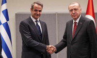 Erdoğan'ın diplomasi trafiği sürüyor: Miçotakis ile görüştü