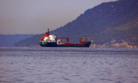Çanakkale Boğazı'nda gemi trafiğine fırtına engeli