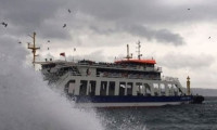 Marmara Denizi'nde ulaşıma fırtına engeli