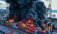 İskenderun Limanı'nda konteynerler yanıyor