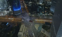 İsrail'de on binler Netanyahu hükümetini protesto etti