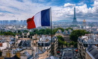 Fransa'da, emeklilik reformunun kritik maddesine onay