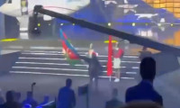 Erivan'da Azerbaycan bayrağı yakıldı, halterciler şampiyonadan çekildi