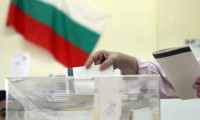 Bulgaristan'da halk siyasi krizi aşmak üzere sandık başında
